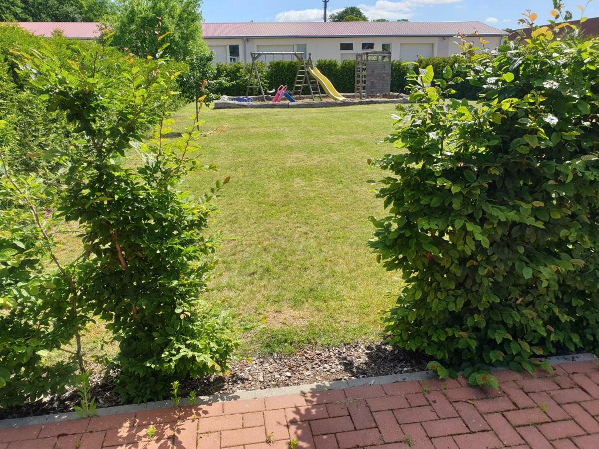Ferienwohnung Ruegen In Samtens Extérieur photo